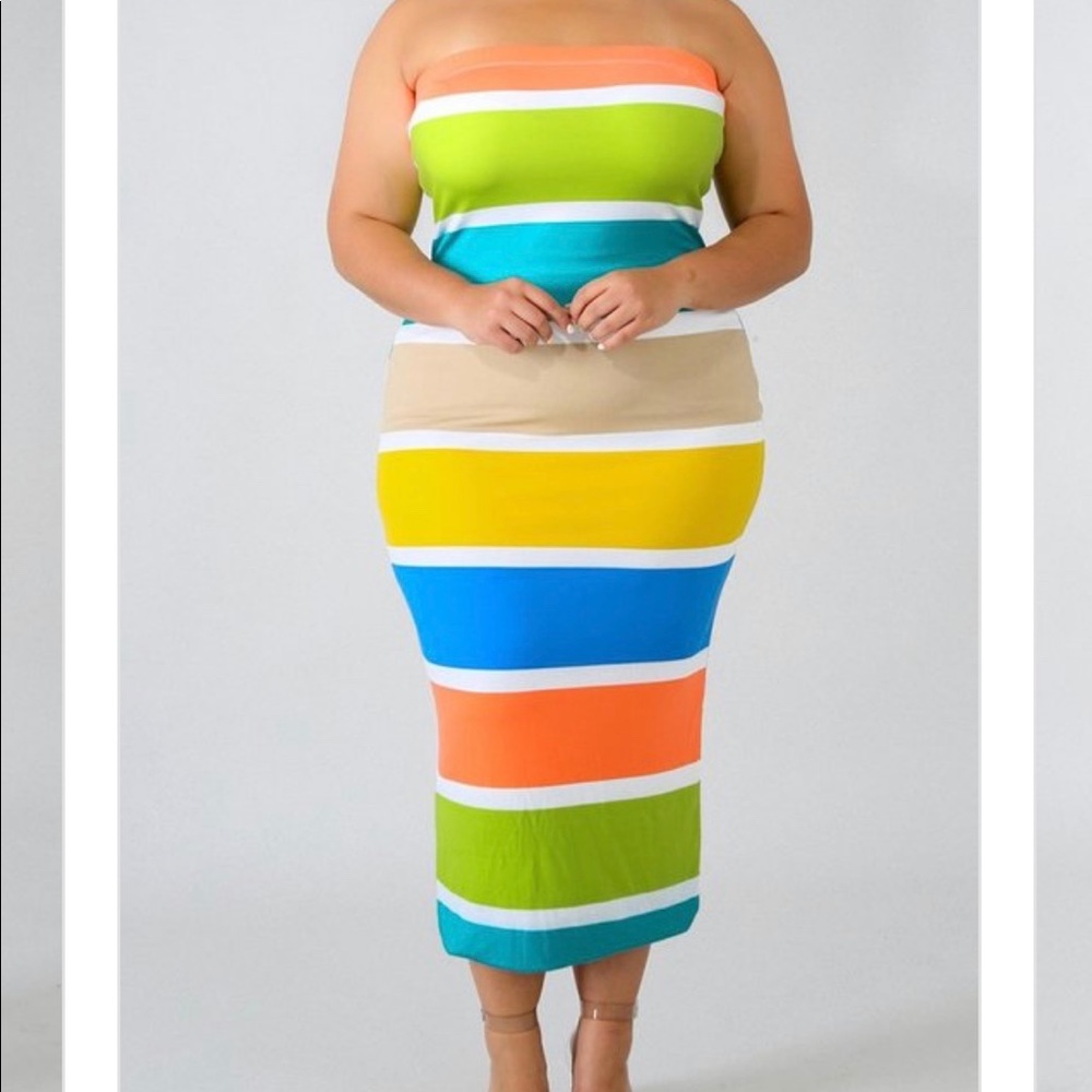 Plus size strapless sun dress